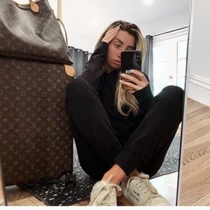 XLE Black Sweatshirt